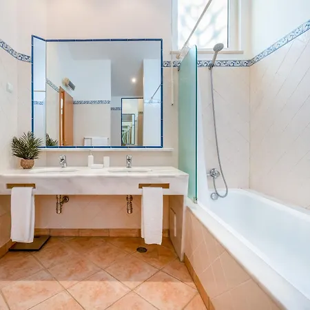 Дом отдыха Casa Perola - Vale Do Garrao